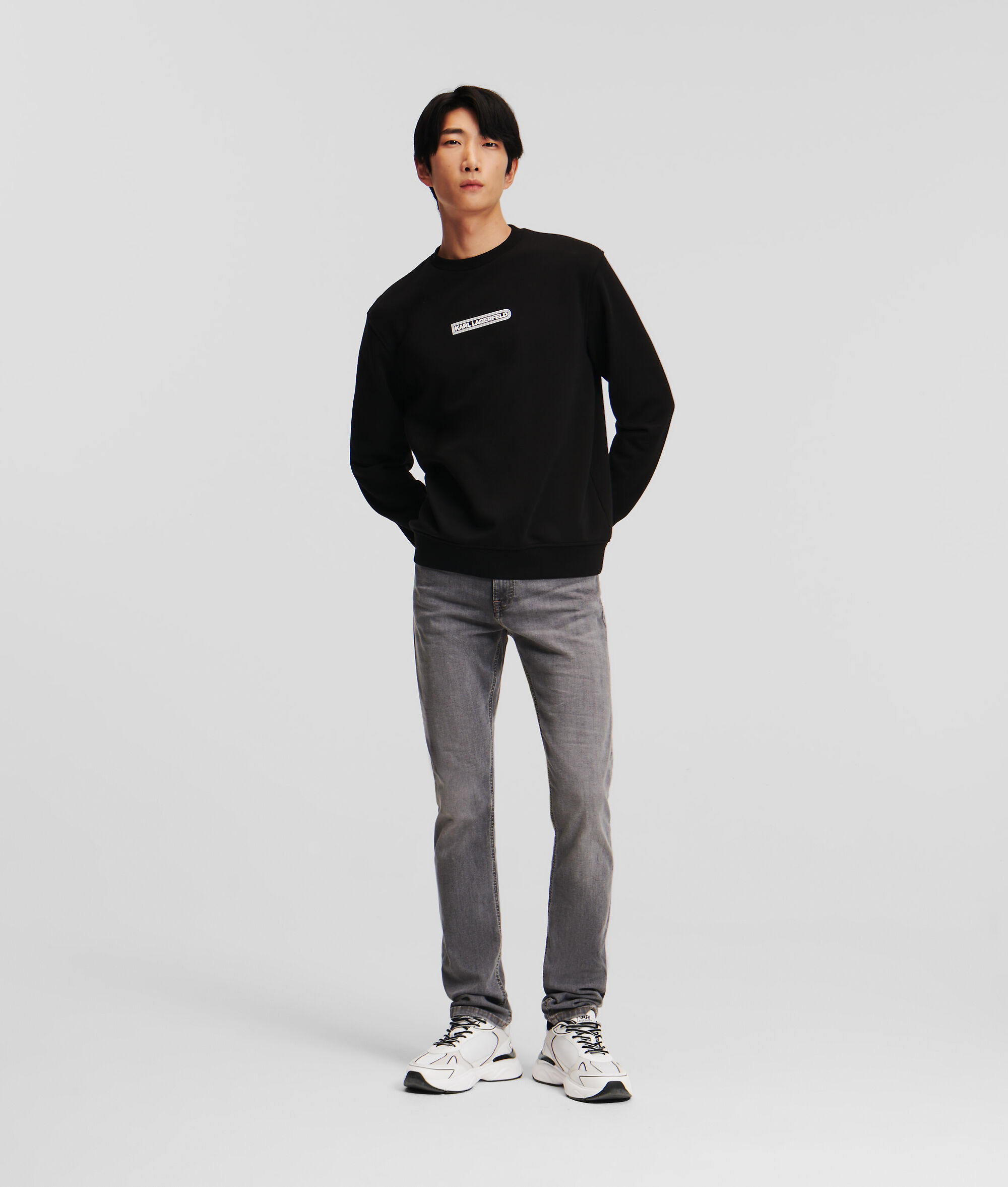 (image for) Unique Selling Point ROUND NECK SWEATSHIRT